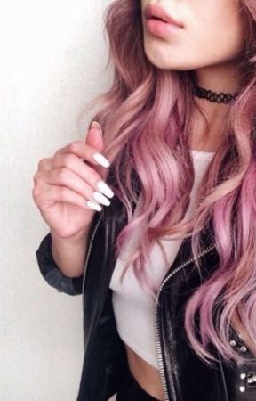 Molly les cheveux roses بقلم sophydurand