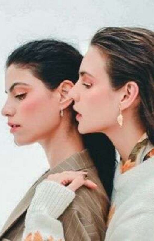 Juliantina ONE SHOTS oleh SarahRoyalton