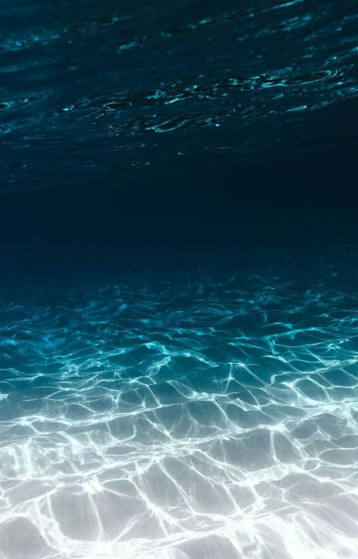 Underwater by fangirl4lifeuinfires