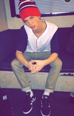 love? (a taylor caniff fanfic) ni robinson09