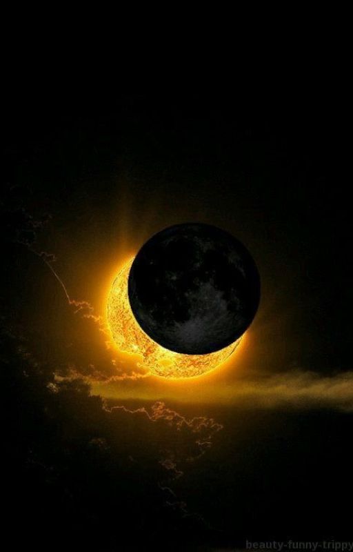 The Lonely Moon and it's Bright Sun by jokeonyou2oo7