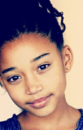 THE GIRL WITH A TWISTED FUTURE. autorstwa mohammadbama