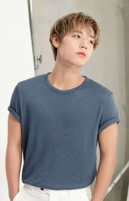 Kakel ; Park Jihoon oleh yubibaby